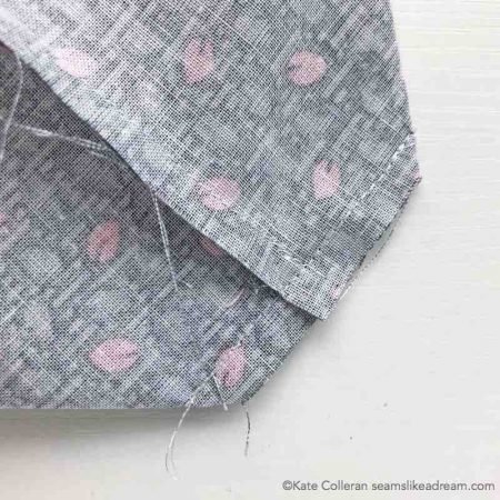 How to Make a Flat Bottom Bag, a sewing tutorial featured by top US sewing and quilting blog, Seams Like a Dream Quilt Designs
