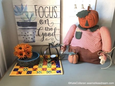 Stunning Fall Quilts to decorate your home featured by top US quilt blog and shop, Seams Like a Dream Quilt Designs